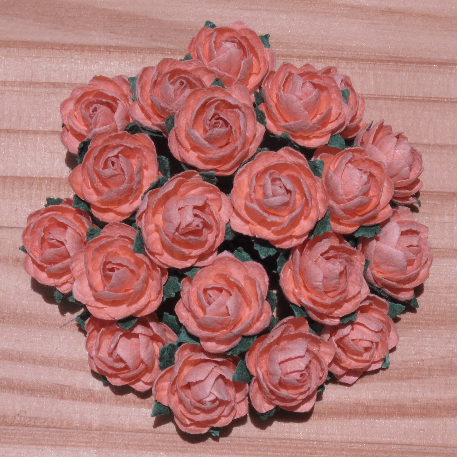 50 PEACH MULBERRY PAPER CLASSIC ROSES 20mm