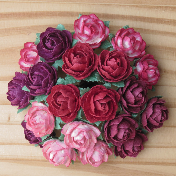 50 MIXED RED MULBERRY PAPER CLASSIC ROSES