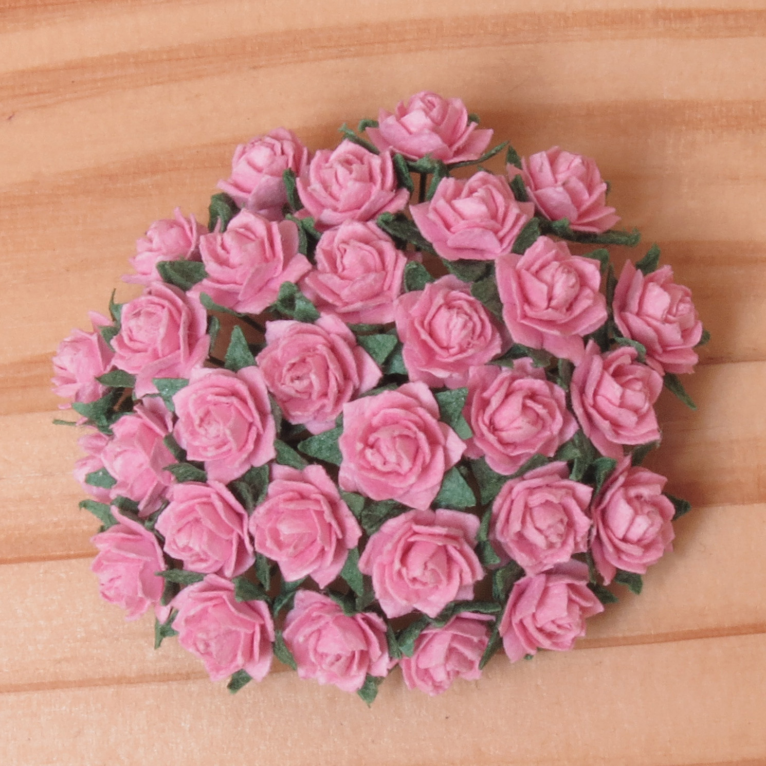 100 BABY PINK MINIATURE MULBERRY PAPER STAR ROSES 12mm