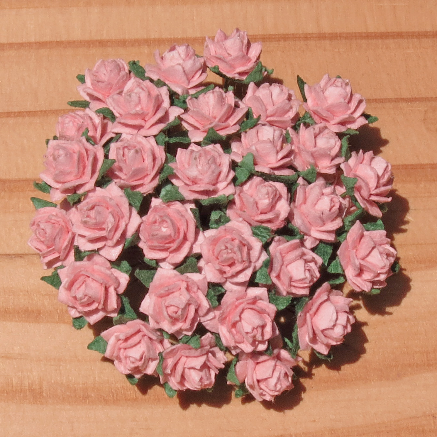 100 PALE PINK MINIATURE MULBERRY PAPER STAR ROSES 12mm