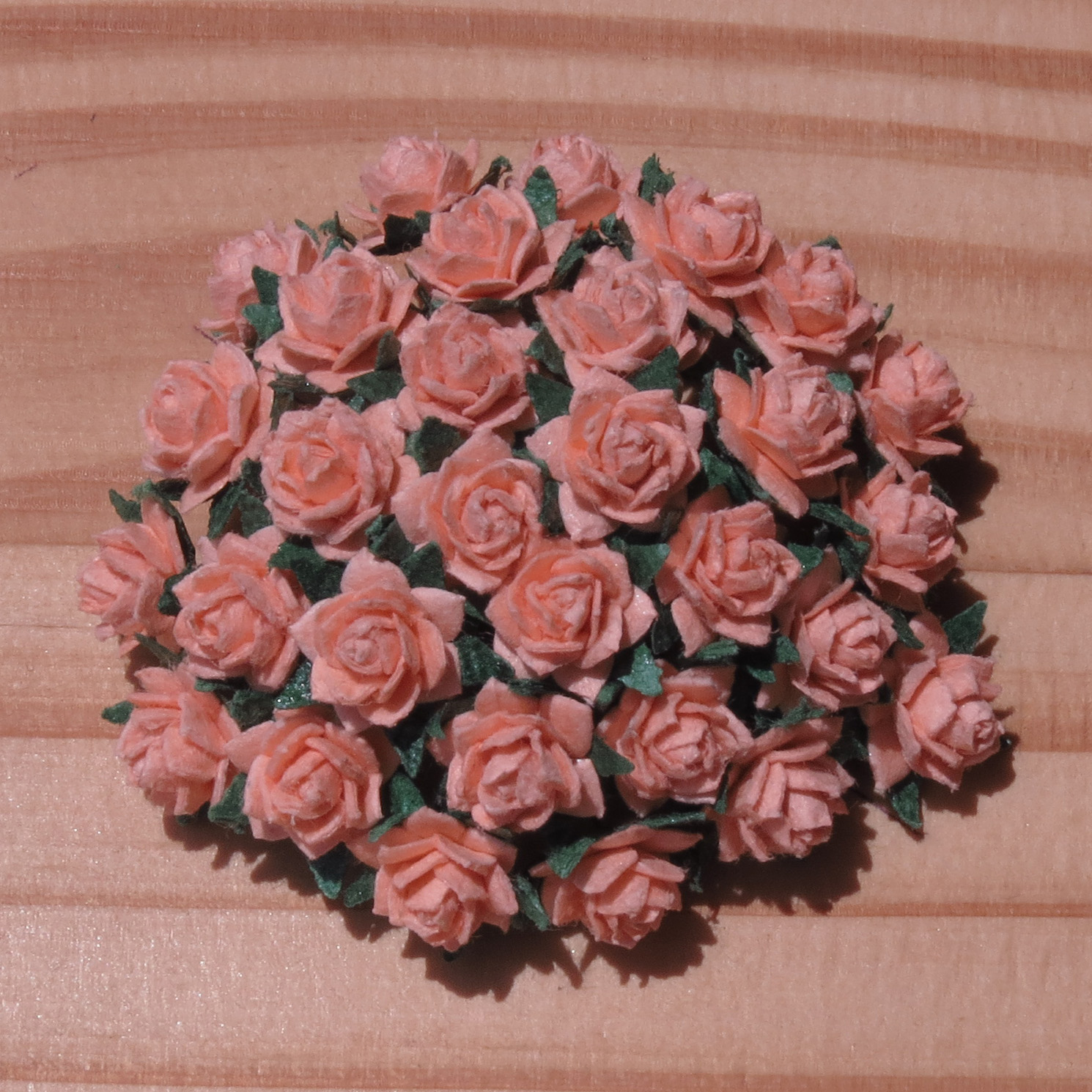 100 PEACH MINIATURE MULBERRY PAPER STAR ROSES 12mm