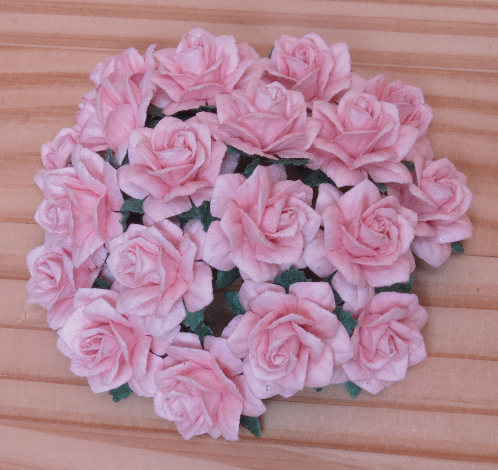 50 PALE PINK MULBERRY PAPER STAR ROSES 25mm